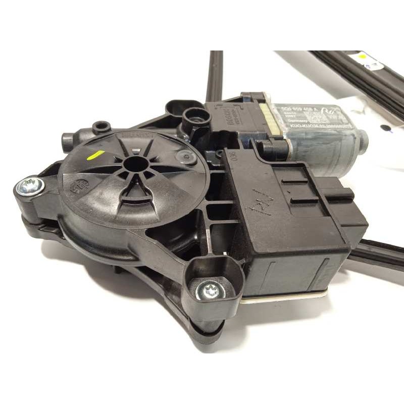 Recambio de elevalunas trasero derecho para seat ateca (kh7) reference referencia OEM IAM 575839462A 0130822724 5Q0959408A