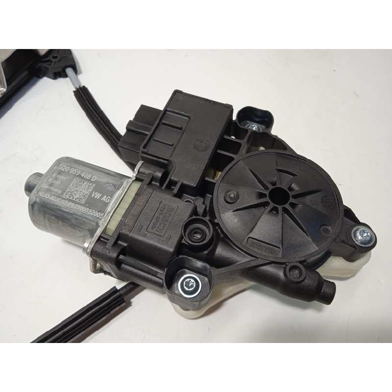 Recambio de elevalunas trasero derecho para volkswagen polo 1.0 tsi referencia OEM IAM 2G6839462D  5Q0959408D