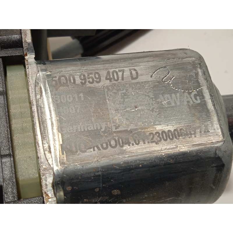 Recambio de elevalunas trasero izquierdo para volkswagen polo 1.0 tsi referencia OEM IAM 2G6839461D  5Q0959407D