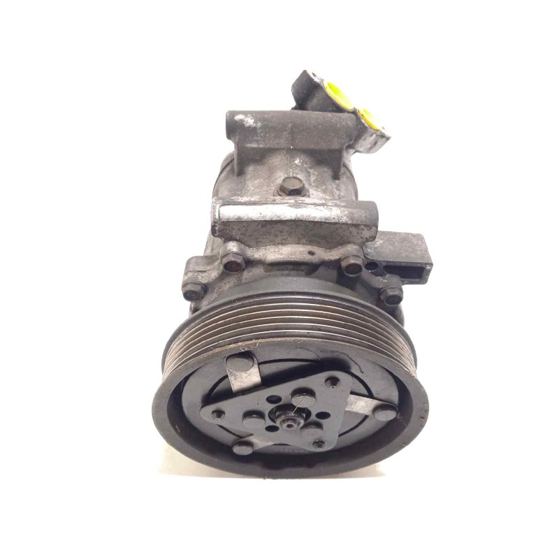 Recambio de compresor aire acondicionado para renault clio iii exception referencia OEM IAM 8200365787  
