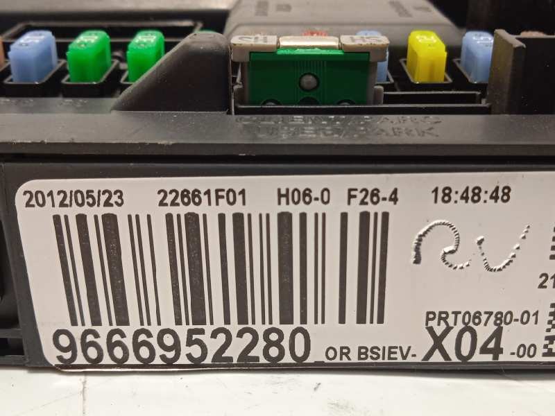 Recambio de caja reles / fusibles para citroën c3 tonic referencia OEM IAM 9666952280  