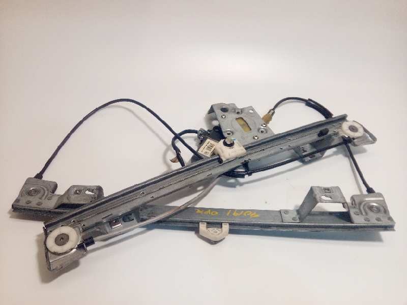 Recambio de elevalunas delantero derecho para renault kangoo 1.5 dci diesel referencia OEM IAM 402086A  807207012R