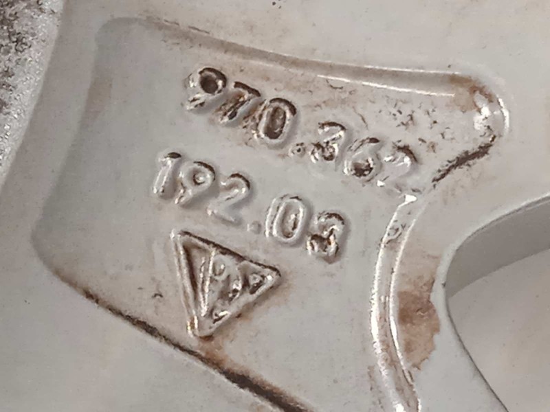 Recambio de llanta para porsche panamera 4 s referencia OEM IAM 97036219203  