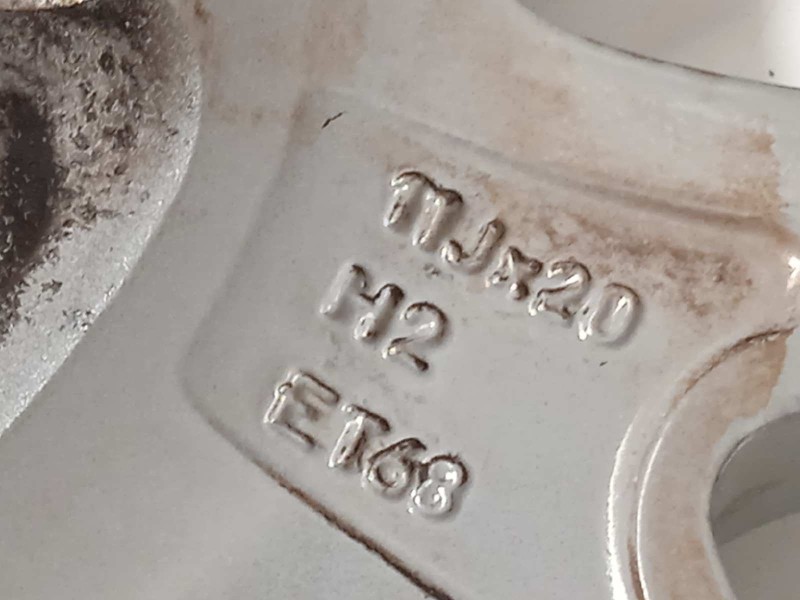 Recambio de llanta para porsche panamera 4 s referencia OEM IAM 97036219203  