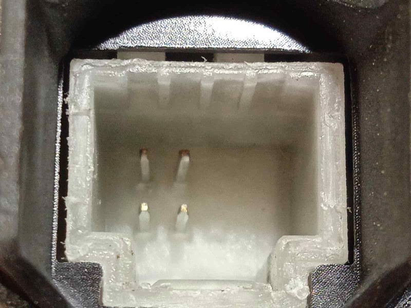 Recambio de cerradura puerta delantera derecha para renault captur ii referencia OEM IAM 805024067R  