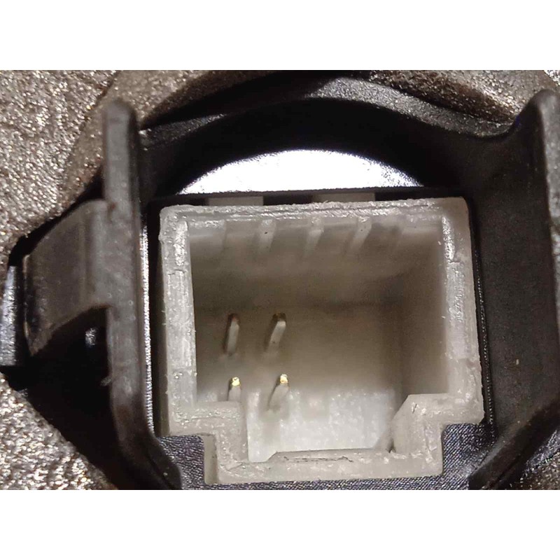 Recambio de cerradura puerta trasera derecha para renault captur ii referencia OEM IAM 825021122R  