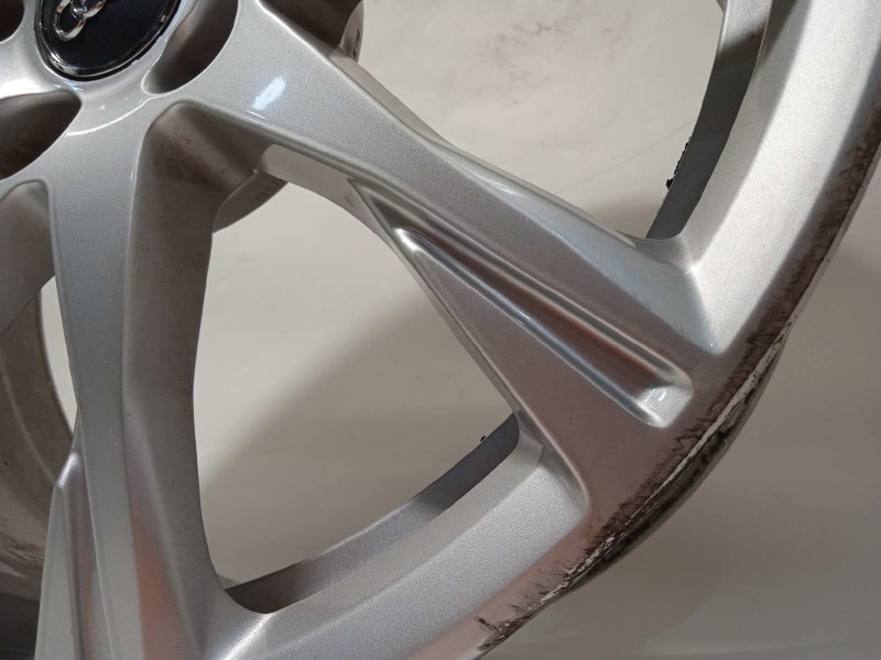 Recambio de llanta para audi a4 berlina (8w2) básico referencia OEM IAM 8W0601025C  