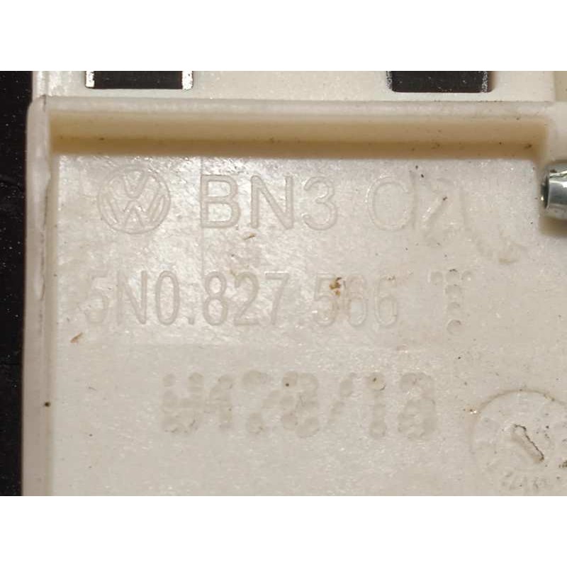 Recambio de maneta exterior porton para audi q3 (8ug) sport edition referencia OEM IAM 5N0827566T  