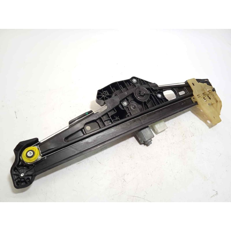 Recambio de elevalunas delantero derecho para renault captur ii referencia OEM IAM 807203293R  