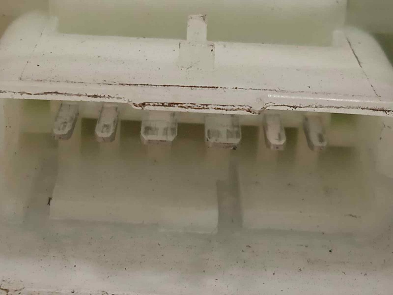 Recambio de elevalunas delantero derecho para renault captur ii referencia OEM IAM 807203293R  