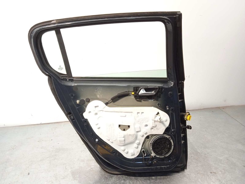Recambio de puerta trasera izquierda para peugeot 308 1.2 12v e-thp referencia OEM IAM 9802165680  