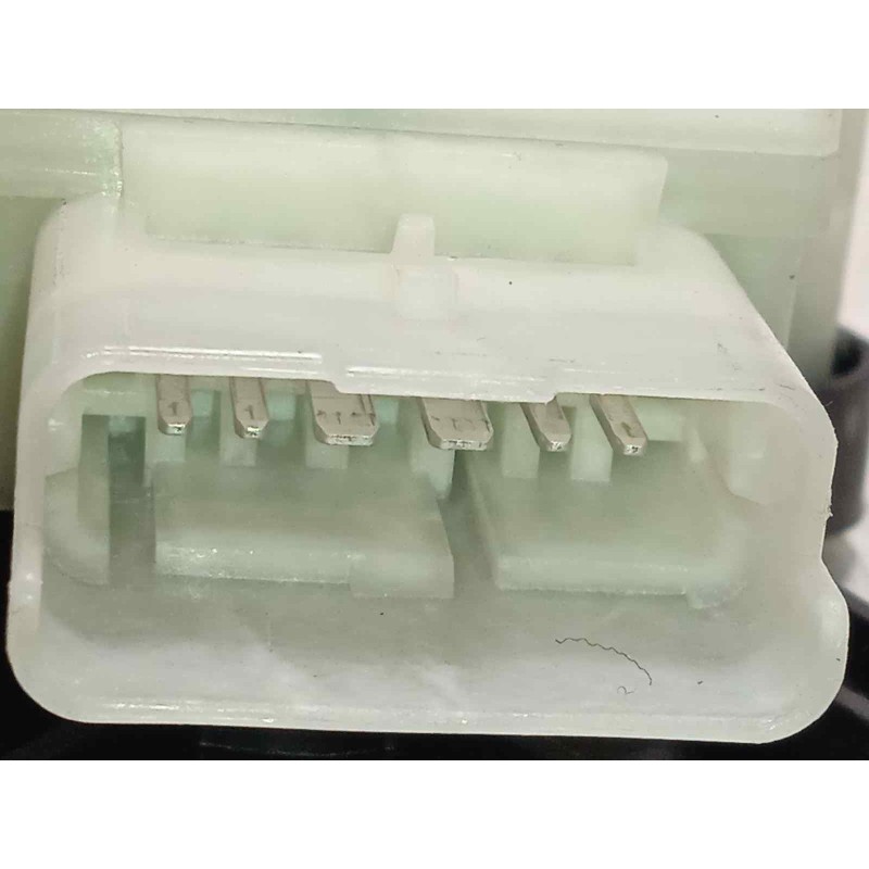 Recambio de elevalunas trasero izquierdo para renault captur ii referencia OEM IAM 827216497R  