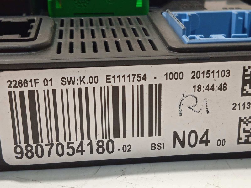 Recambio de caja reles / fusibles para peugeot 308 1.2 12v e-thp referencia OEM IAM 9807054180  