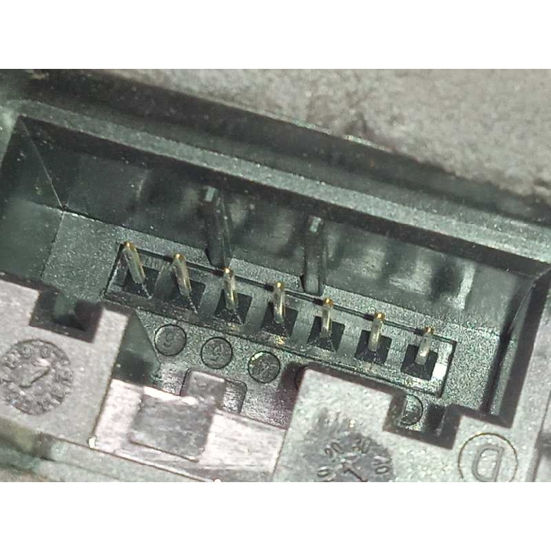 Recambio de cerradura puerta delantera izquierda para seat toledo (kg3) 1.6 tdi referencia OEM IAM 5E1837015A  