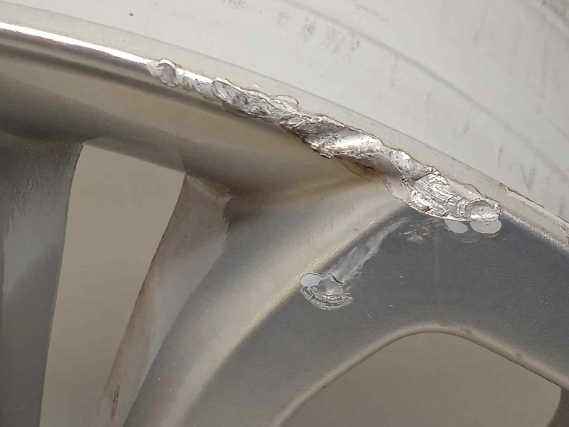 Recambio de llanta para citroën c4 lim. live edition referencia OEM IAM 9670053177  5402CV