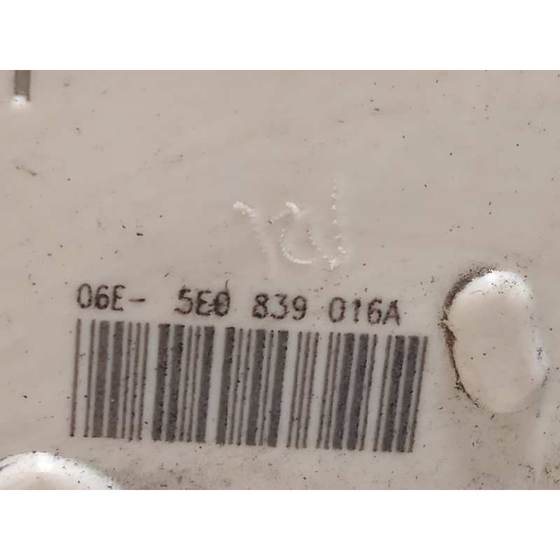 Recambio de cerradura puerta trasera derecha para seat toledo (kg3) 1.6 tdi referencia OEM IAM 5E0839016A  