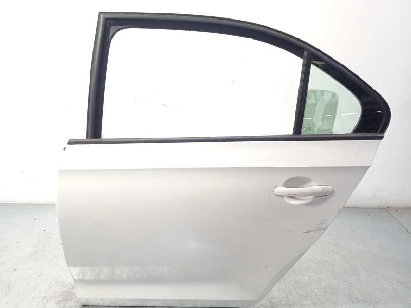 Recambio de puerta trasera izquierda para seat toledo (kg3) 1.6 tdi referencia OEM IAM 5JA833051C  