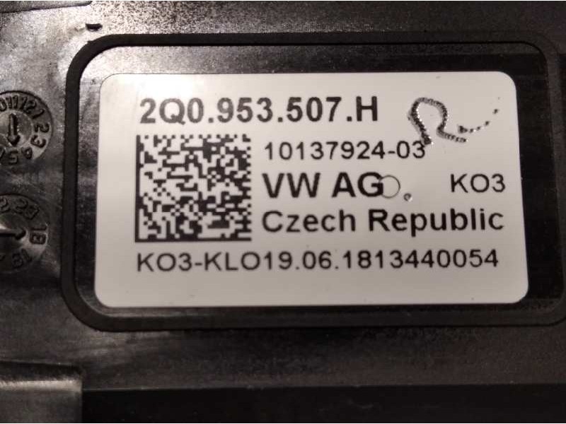 Recambio de mando intermitentes para seat arona 1.0 tsi referencia OEM IAM 2Q0953507H  