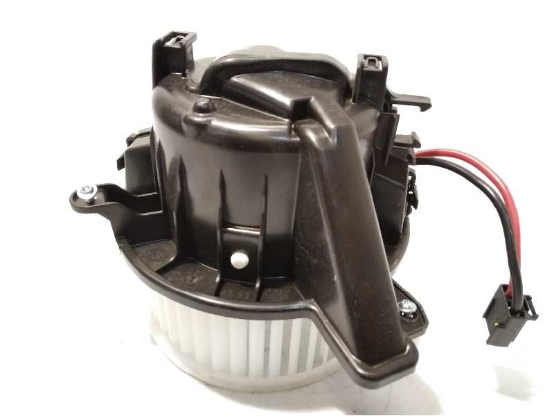 Recambio de motor calefaccion para seat arona 1.0 tsi referencia OEM IAM 2Q1820021  GT860003