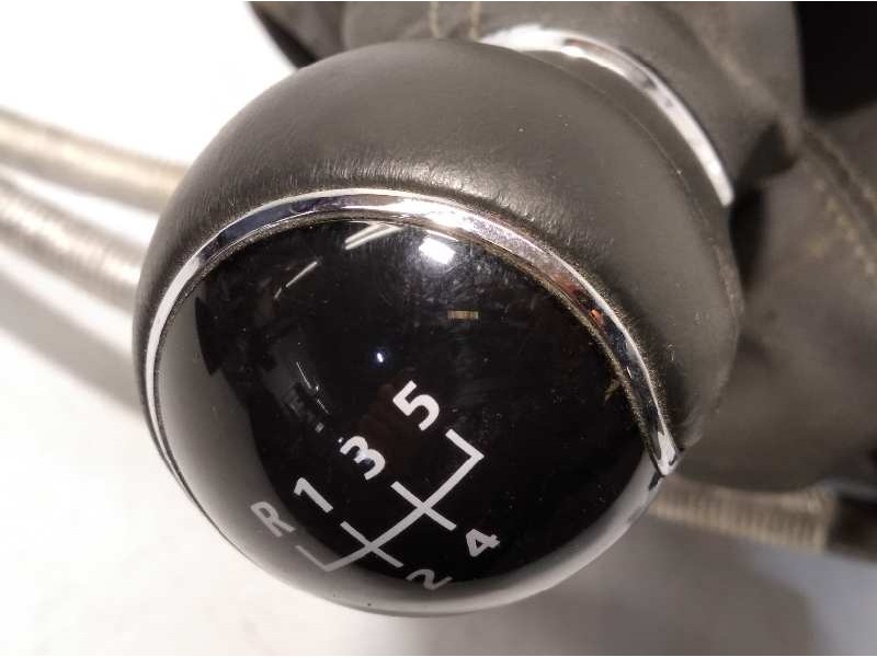 Recambio de palanca cambio para seat arona 1.0 tsi referencia OEM IAM 2Q0711049J  