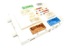 Recambio de caja reles / fusibles para volvo v40 kinetic referencia OEM IAM 31314669   2