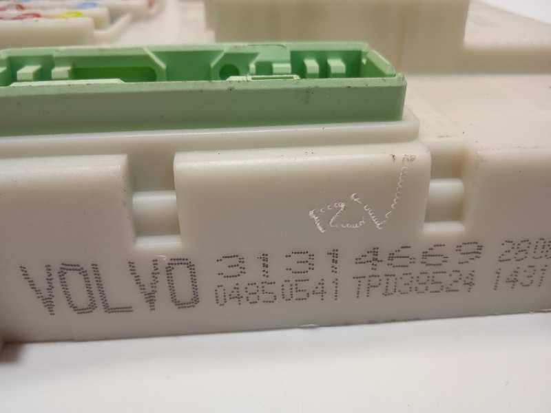 Recambio de caja reles / fusibles para volvo v40 kinetic referencia OEM IAM 31314669  