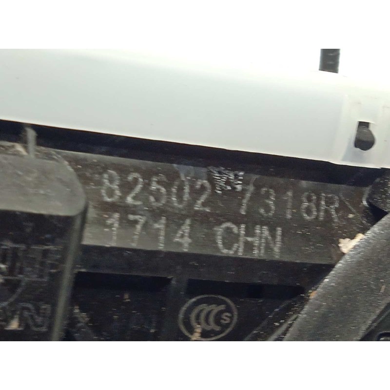 Recambio de cerradura puerta trasera derecha para renault arkana 1.3 referencia OEM IAM 825027318R  