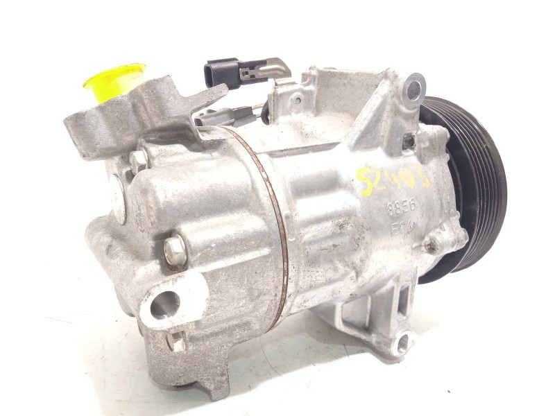 Recambio de compresor aire acondicionado para renault arkana 1.3 referencia OEM IAM 926004536R  SNC12