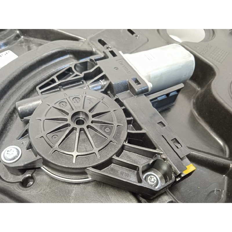 Recambio de elevalunas delantero derecho para volvo v40 kinetic referencia OEM IAM 31276216  31253062