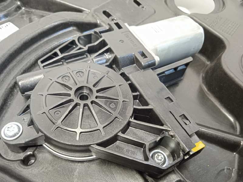 Recambio de elevalunas delantero derecho para volvo v40 kinetic referencia OEM IAM 31276216  31253062