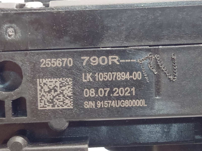 Recambio de mando intermitentes para renault arkana 1.3 referencia OEM IAM 255670790R  