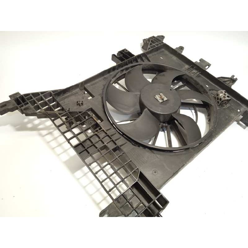 Recambio de electroventilador para dacia duster 1.5 dci diesel cat referencia OEM IAM 8200880555  