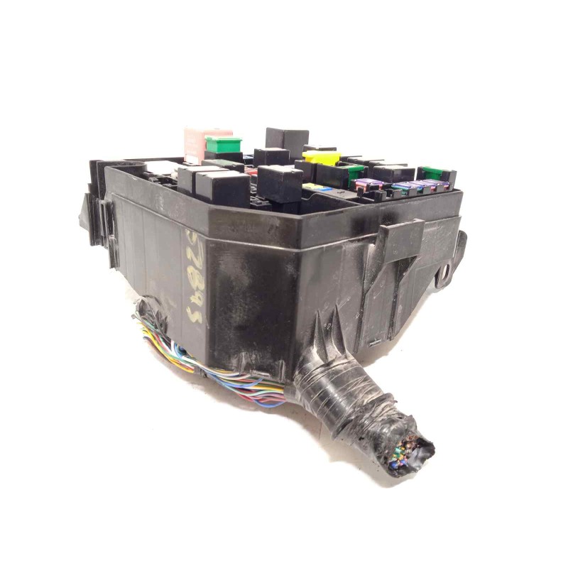 Recambio de caja reles / fusibles para mitsubishi eclipse cross motion 2wd referencia OEM IAM 8565A441  