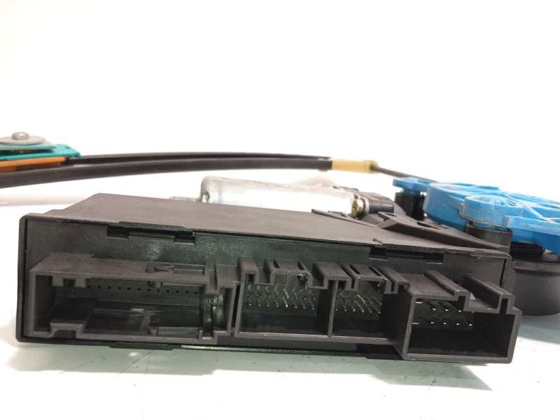 Recambio de elevalunas trasero derecho para volkswagen touareg (7la) tdi v10 referencia OEM IAM 7L0038462A 3D0959794F 7L0959704B