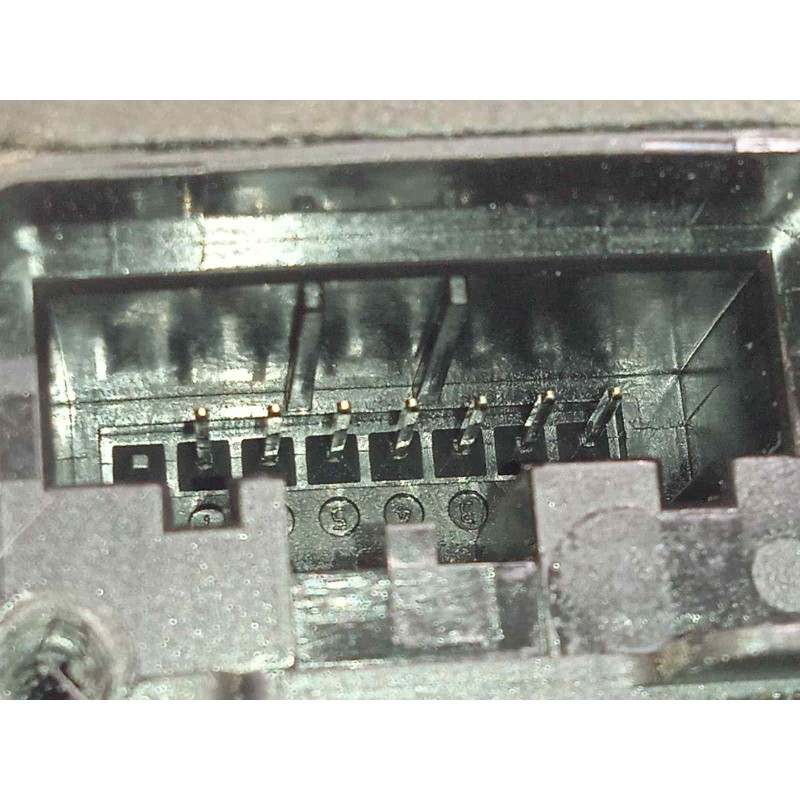 Recambio de cerradura puerta delantera derecha para seat ibiza (kj1) style referencia OEM IAM 5TB837016A  