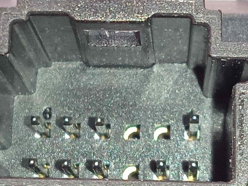 Recambio de mando multifuncion para renault captur ii referencia OEM IAM 259800229R  