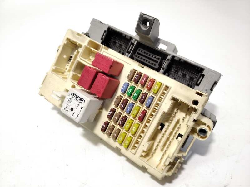Recambio de caja reles / fusibles para fiat bravo (198) 1.9 emotion multijet referencia OEM IAM F198146201  