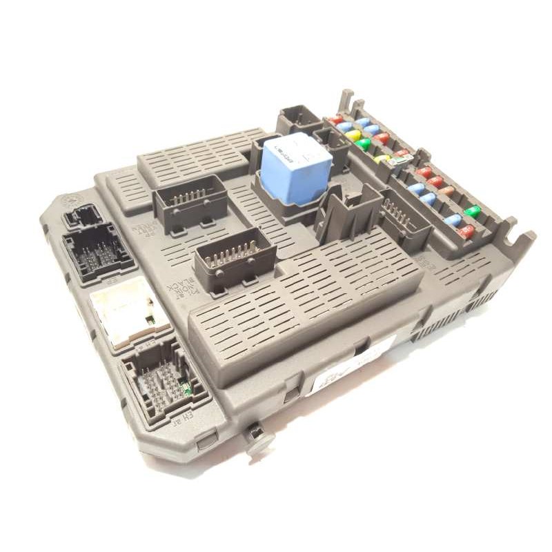 Recambio de caja reles / fusibles para peugeot 807 sr pack referencia OEM IAM 1400310680  