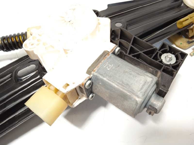 Recambio de elevalunas trasero derecho para bmw serie 7 (f01/f02) 730ld referencia OEM IAM 7046032  67627046032