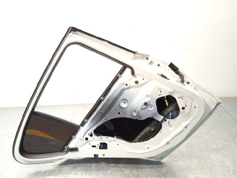 Recambio de puerta trasera izquierda para bmw serie 1 lim. (f20) 118i referencia OEM IAM 41527284515  41525A2A397