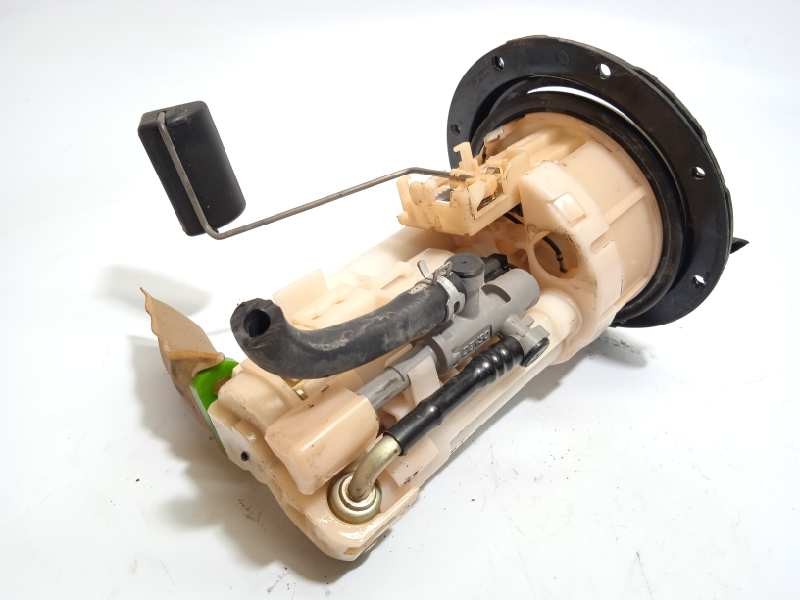 Recambio de bomba combustible para lexus rx300 (mcu15) 3.0 v6 24v cat referencia OEM IAM 7702048040  1019616820