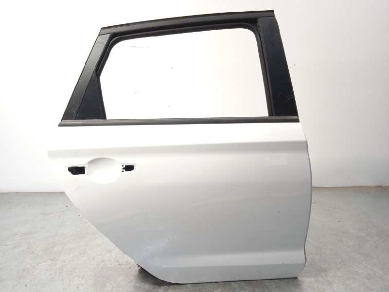 PUERTA TRASERA DERECHA 77004G4700 