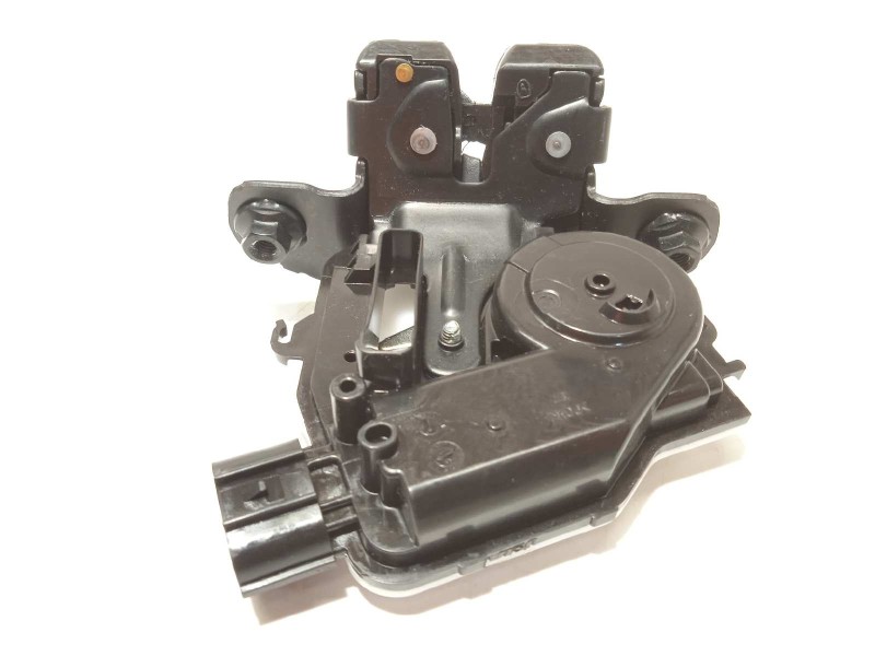 Recambio de cerradura maletero / porton para toyota corolla (e21) referencia OEM IAM 6935002100  