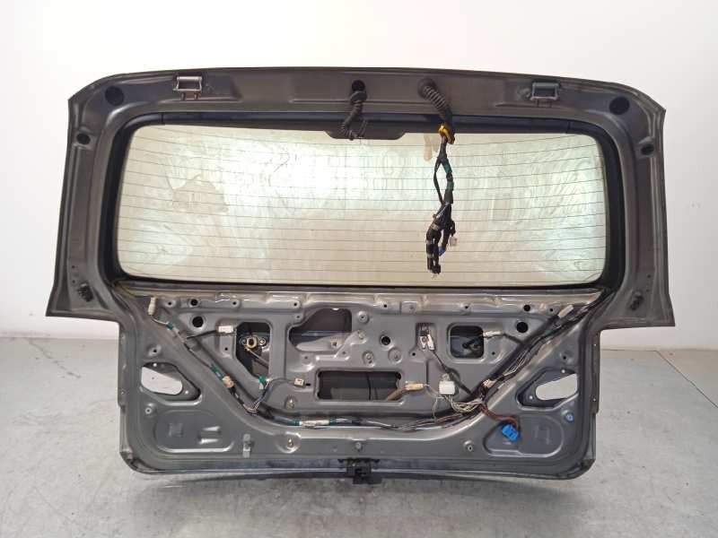 Recambio de porton trasero para lexus rx300 (mcu15) 3.0 v6 24v cat referencia OEM IAM 6700548050  