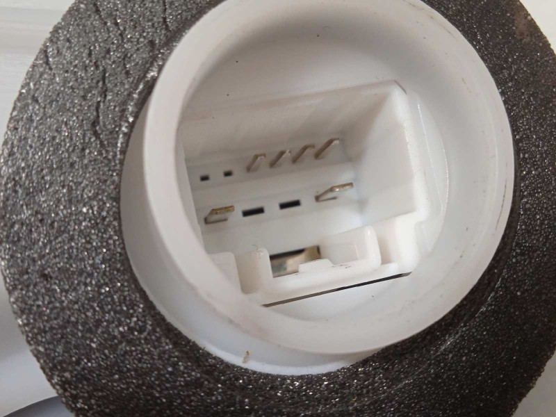 Recambio de cerradura puerta delantera izquierda para toyota corolla (e21) referencia OEM IAM 6904002491  