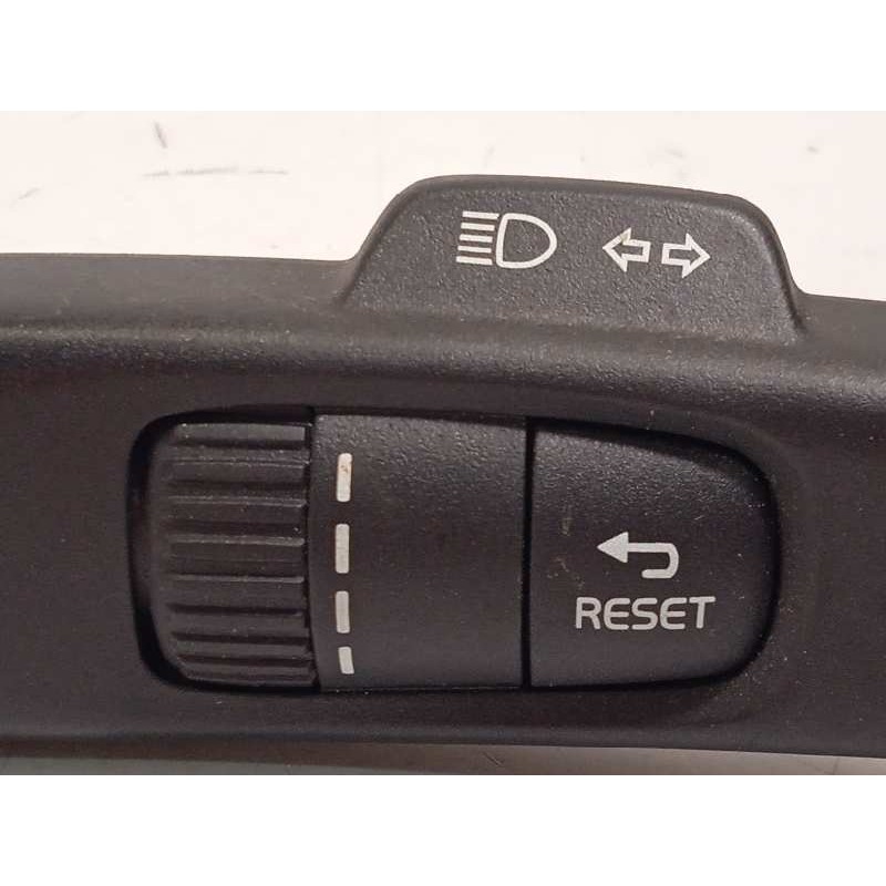 Recambio de mando luces para volvo v60 kombi cross country momentum referencia OEM IAM 31456045  