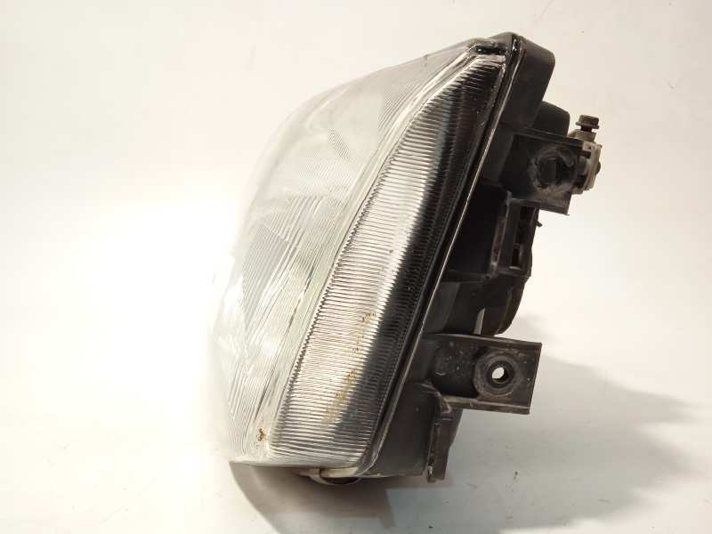Recambio de faro izquierdo para mitsubishi montero (v20/v40) 2.8 turbodiesel referencia OEM IAM MB831068  