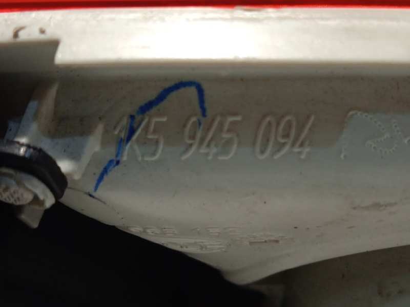 Recambio de piloto trasero derecho interior para volkswagen jetta (1k2) edition referencia OEM IAM 1K5945094  