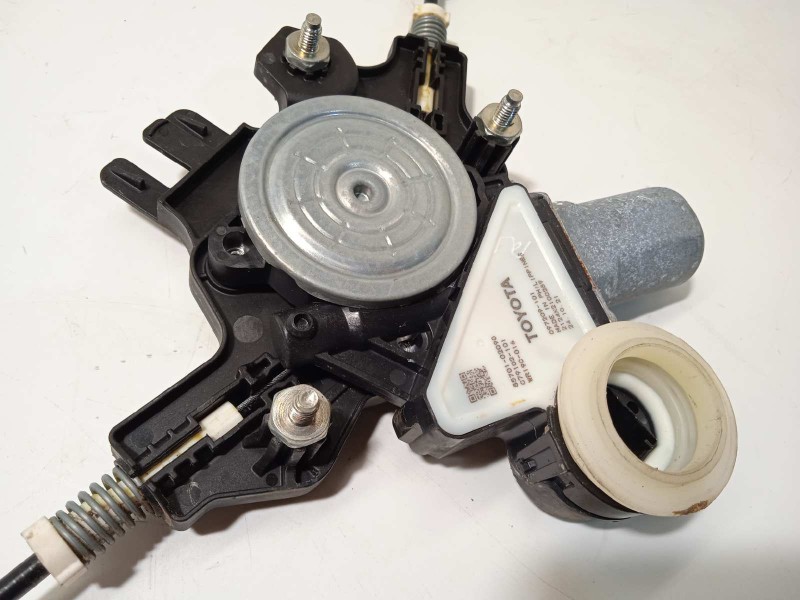 Recambio de elevalunas delantero izquierdo para toyota corolla (e21) referencia OEM IAM 6982002741  8570102090