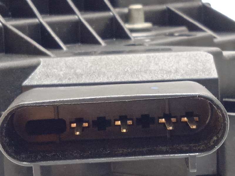 Recambio de cerradura puerta delantera derecha para ford focus turn. (cb8) trend referencia OEM IAM BM5AA21812BC  